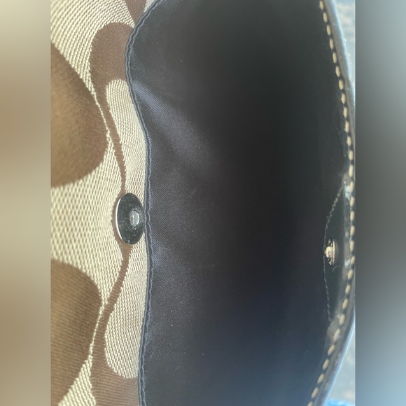 Coach Laura Signature Tote – Khakis/Black - Picture 5 of 15